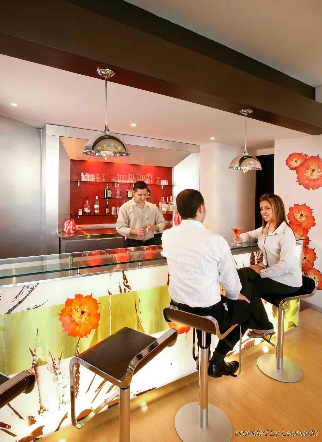 Ibis Monterrey Valle San Pedro Garza Garcia Exterior foto