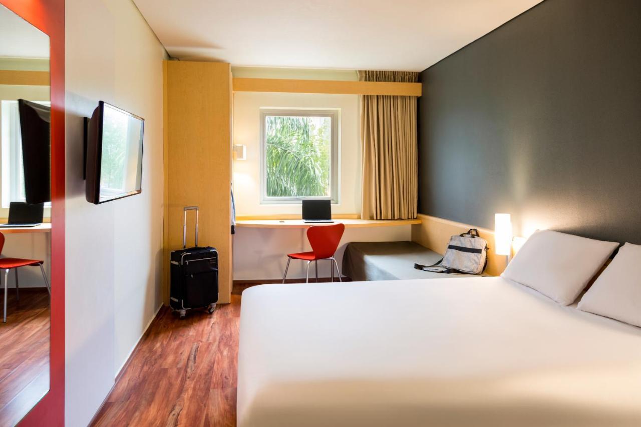 Ibis Monterrey Valle San Pedro Garza Garcia Exterior foto
